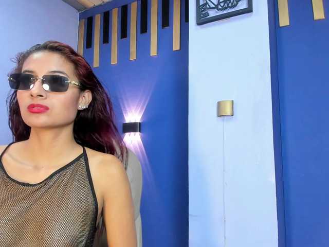 violetaRocher live cam on BongaCams