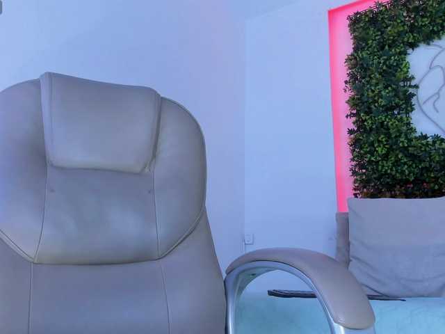 violetaRocher live cam on BongaCams