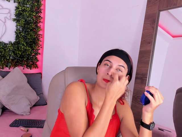 violetaRocher live cam on BongaCams