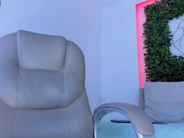 violetaRocher live cam on BongaCams