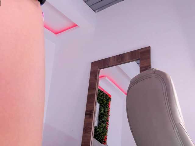 violetaRocher live cam on BongaCams