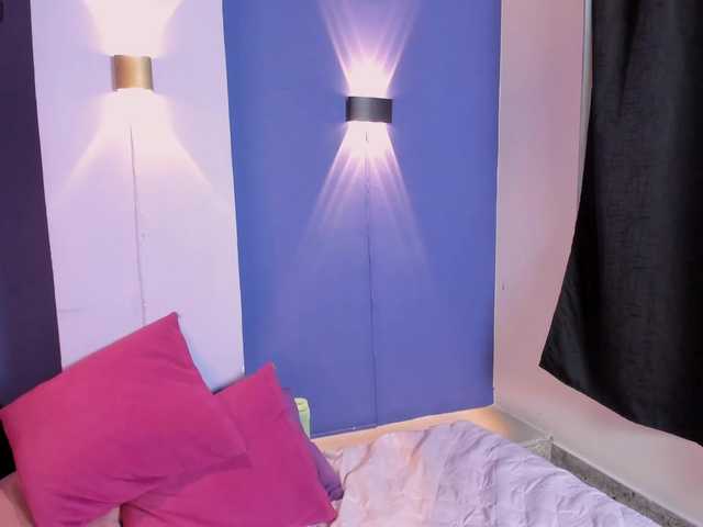 violetaRocher live cam on BongaCams