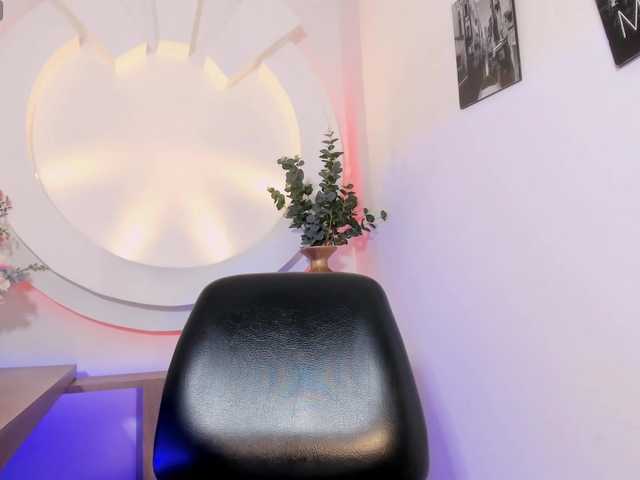 violetaRocher live cam on BongaCams