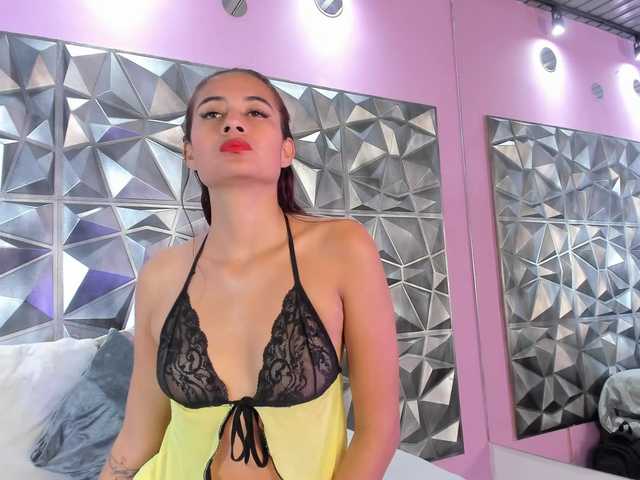 violetaRocher live webcam show