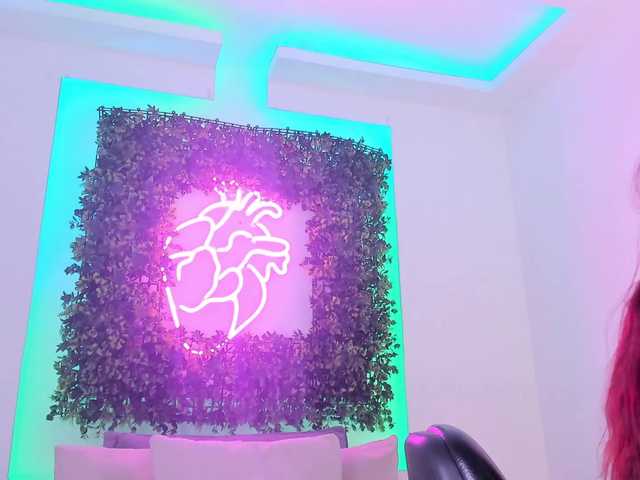 violetaRocher live cam on BongaCams
