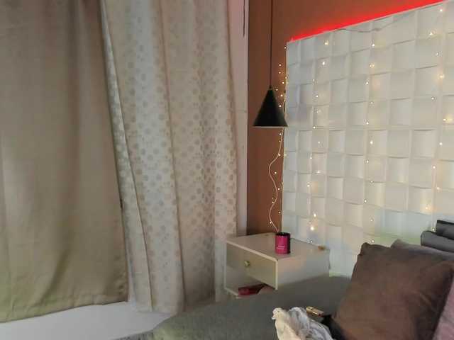 violetaRocher live cam on BongaCams