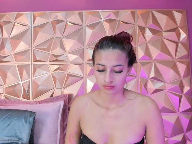 violetaRocher live cam on BongaCams
