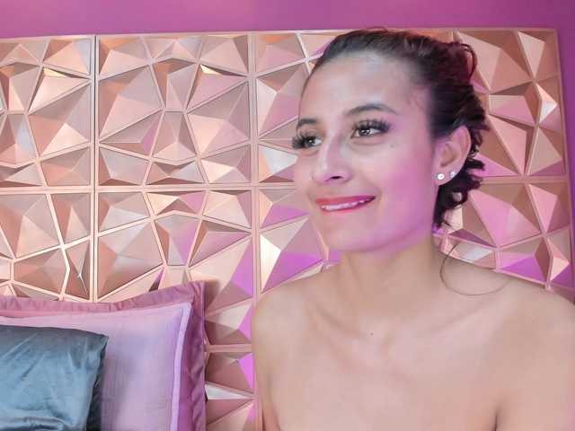 violetaRocher live cam on BongaCams