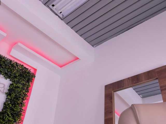 violetaRocher live cam on BongaCams