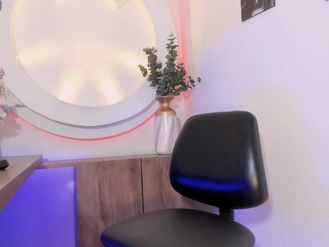 violetaRocher live cam on BongaCams