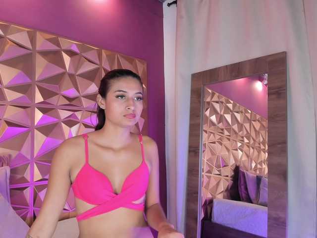 violetaRocher live cam on BongaCams