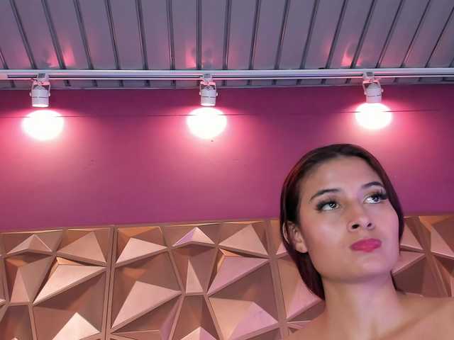 violetaRocher live cam on BongaCams