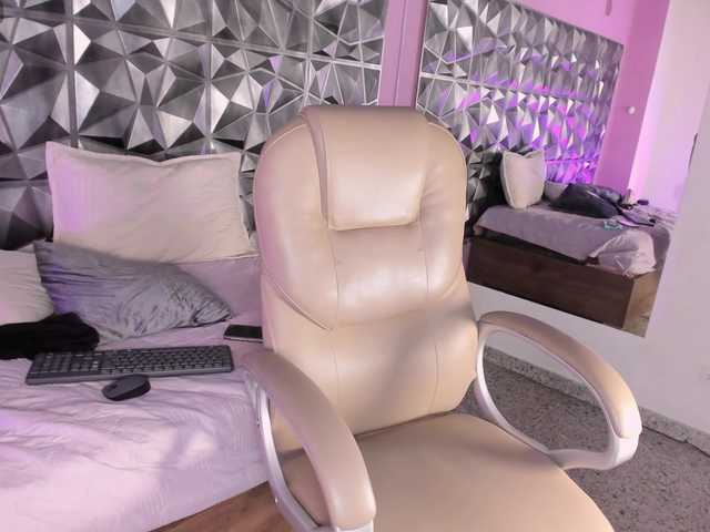 violetaRocher live cam on BongaCams
