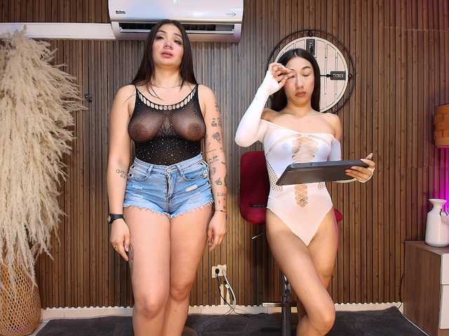 LaraAndDanna live cam on BongaCams