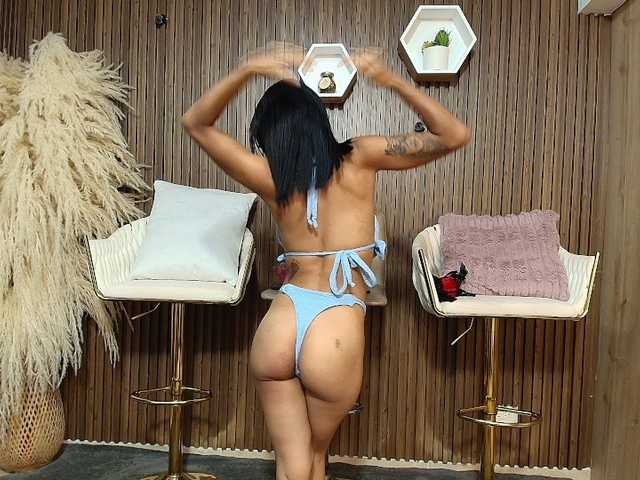 LaraAndDanna