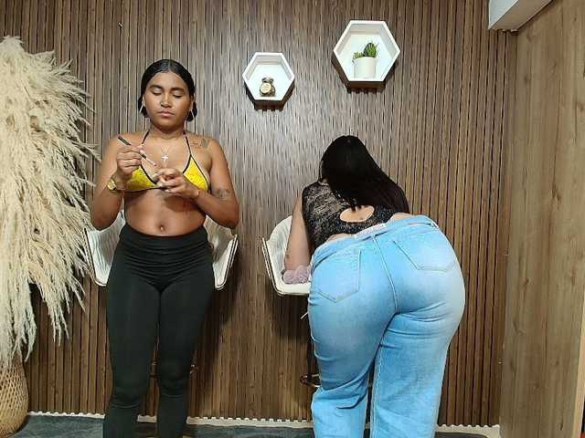 LaraAndDanna live cam on BongaCams