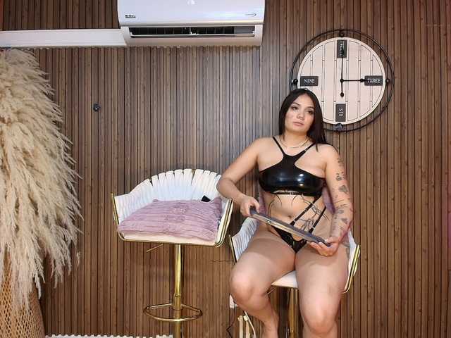 LaraAndDanna live cam on BongaCams