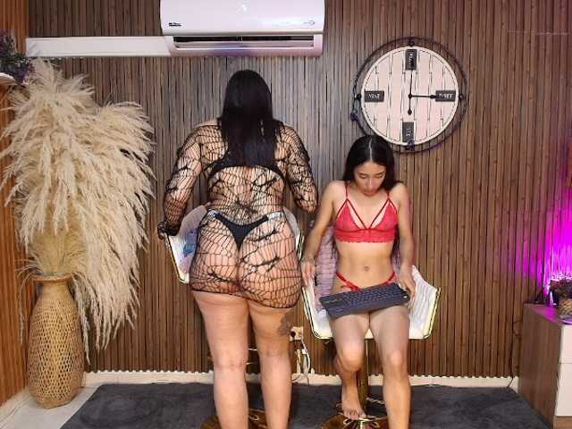 LaraAndDanna live cam on BongaCams
