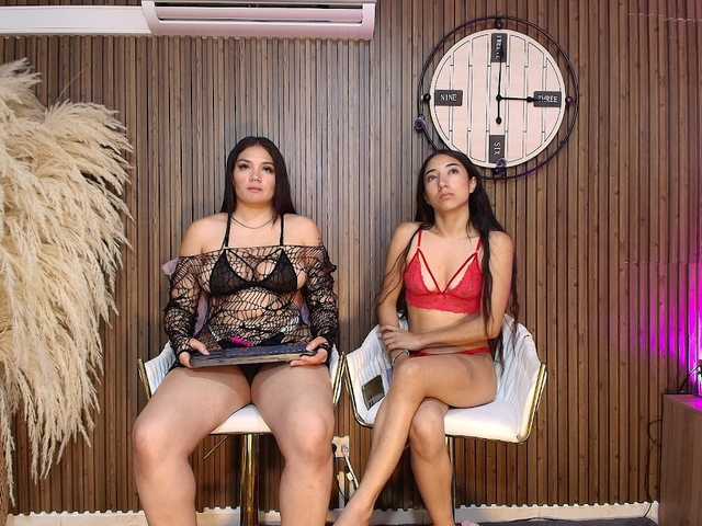 LaraAndDanna live cam on BongaCams