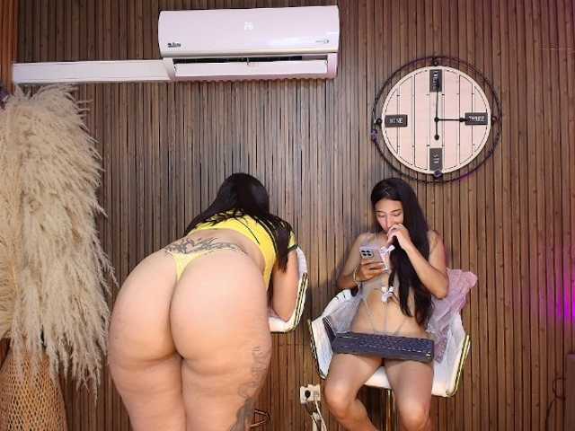 LaraAndDanna live cam on BongaCams
