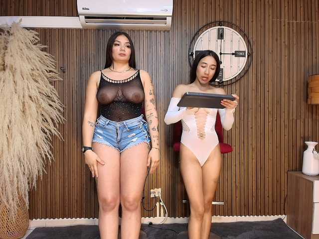 LaraAndDanna live cam on BongaCams