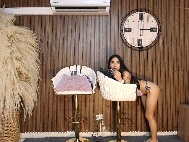 LaraAndDanna live cam on BongaCams
