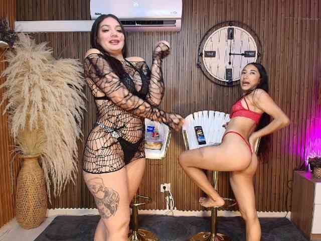 LaraAndDanna LaraAndDanna