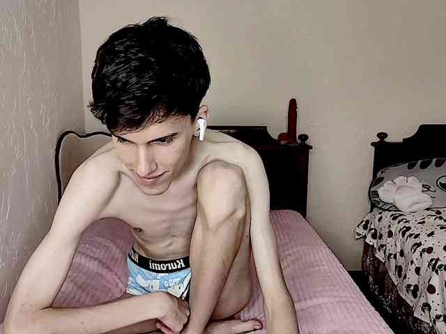 Good-Boy-Luca Sex Cam Show