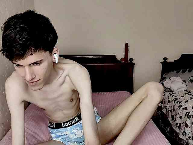 Good-Boy-Luca Sex Cam Show