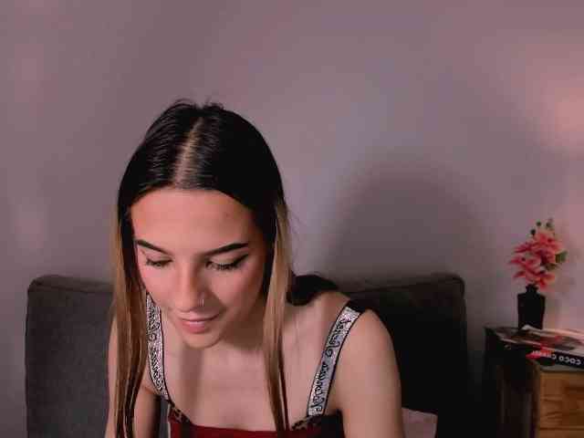 HarperDelicate webcam