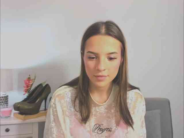 HarperDelicate webcam