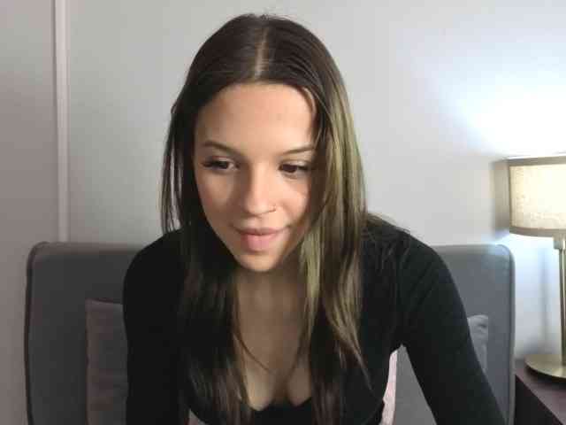 HarperDelicate webcam