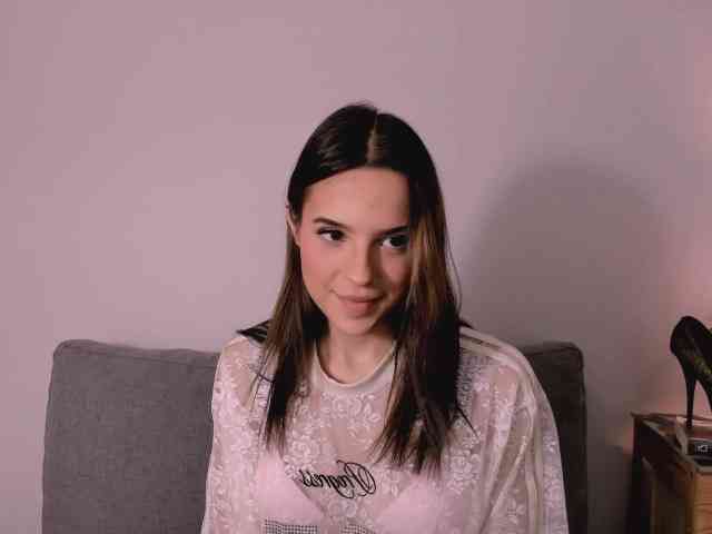HarperDelicate webcam