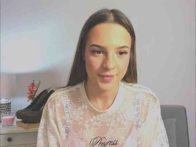HarperDelicate webcam