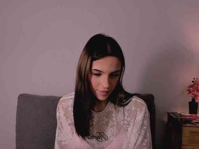 HarperDelicate webcam
