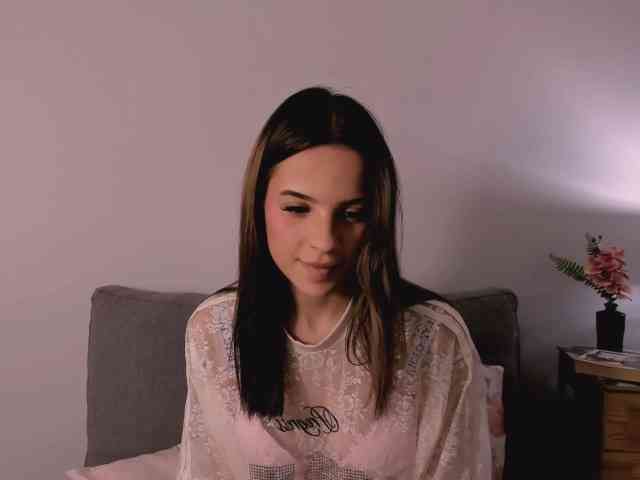 HarperDelicate webcam