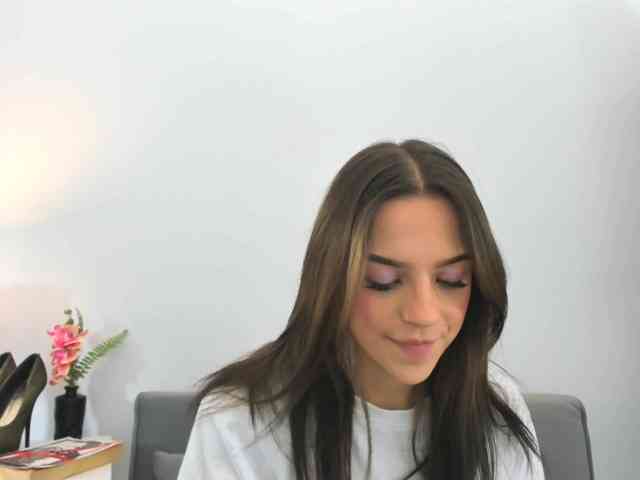 HarperDelicate webcam