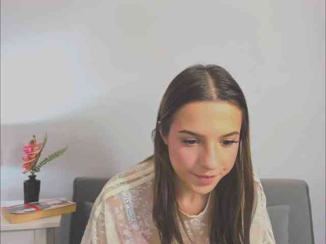 HarperDelicate webcam