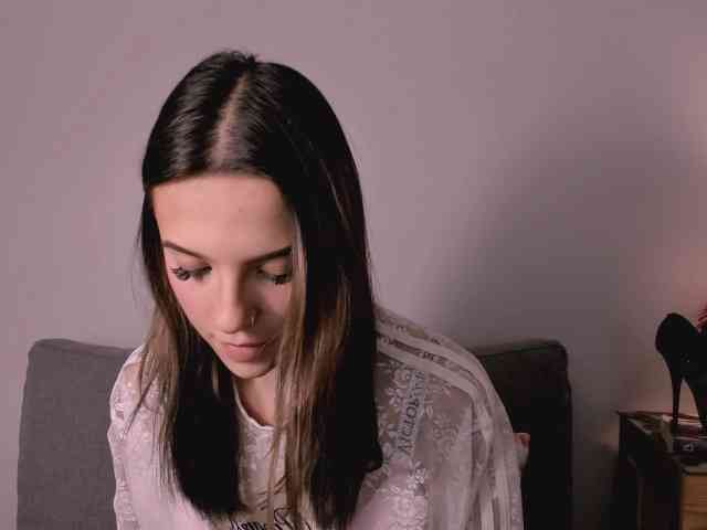 HarperDelicate webcam