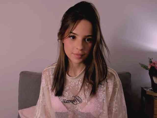 HarperDelicate webcam