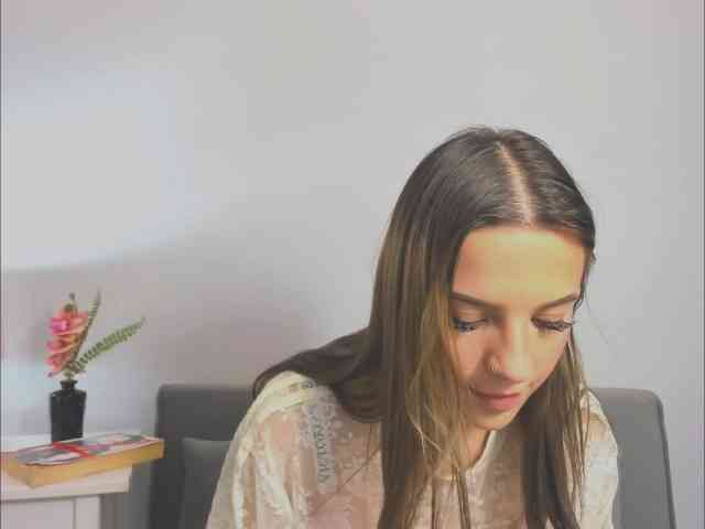 HarperDelicate webcam