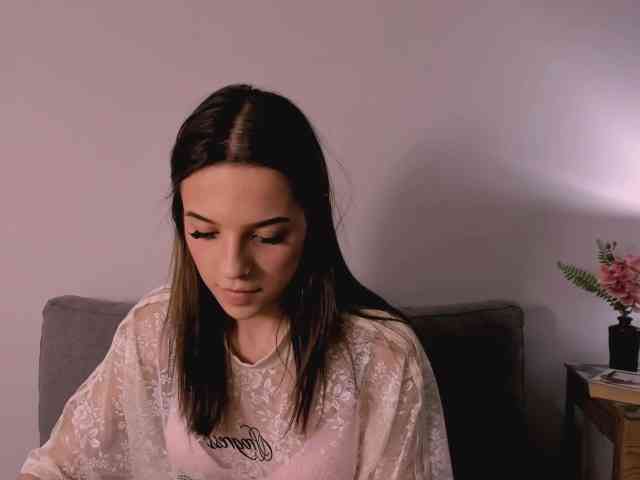 HarperDelicate webcam