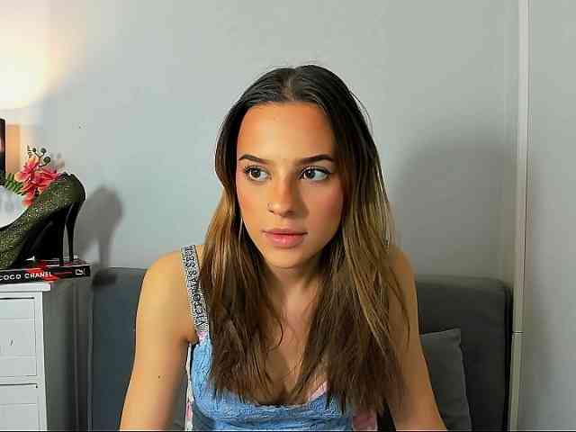 HarperDelicate webcam