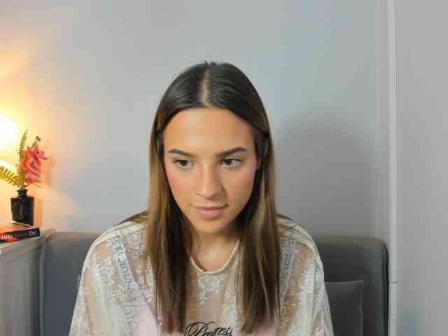 HarperDelicate webcam