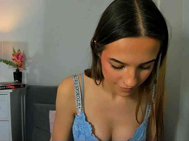 HarperDelicate webcam