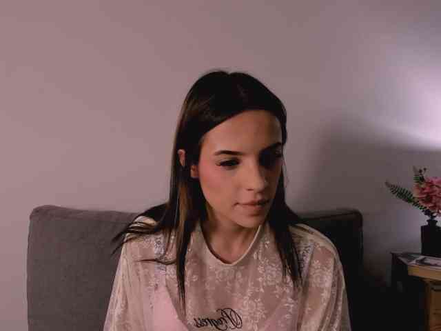 HarperDelicate webcam