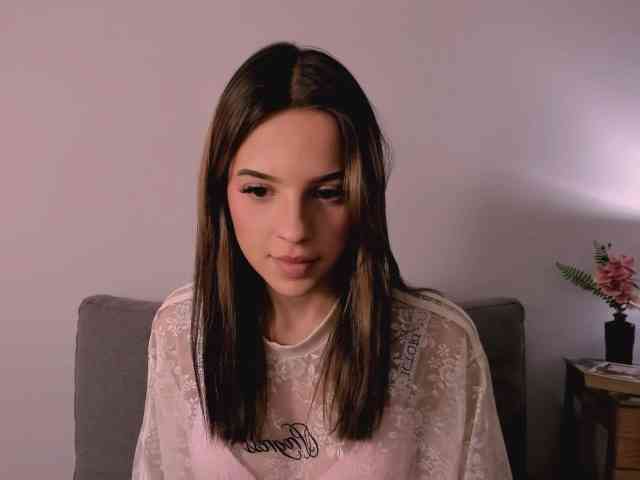 HarperDelicate webcam