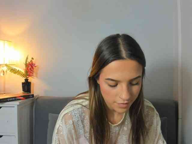 HarperDelicate webcam