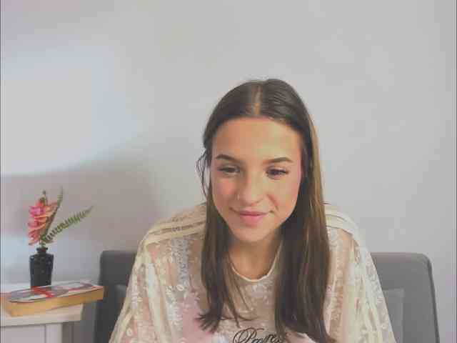 HarperDelicate webcam