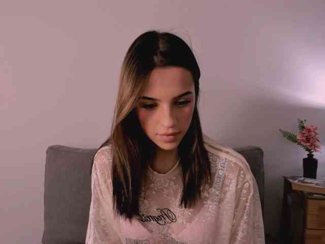 HarperDelicate webcam